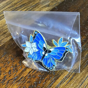 Butterfly blue floral flower white enamel pin jewelry women's decor bag fun silv